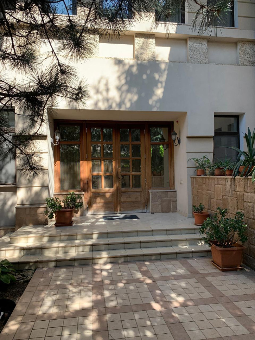 Дом на ул. Куприна, 700 м², 1 800 000$ — FAKTOR