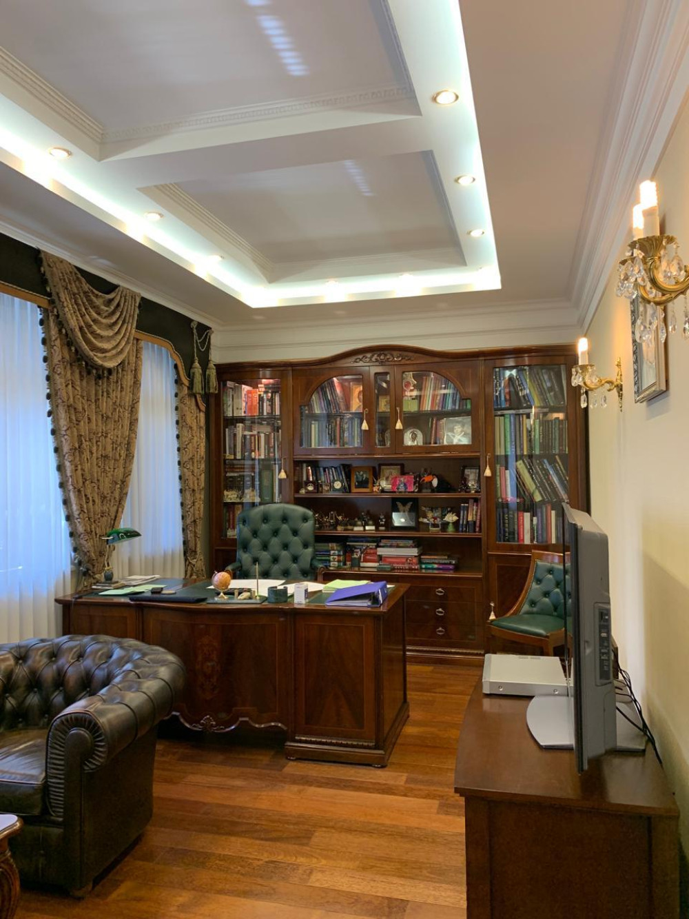 Дом на ул. Куприна, 700 м², 1 800 000$ — FAKTOR