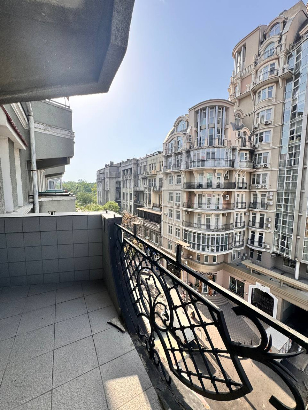 Квартира на вул. Сабанский пер, 197 м², 640 000$ — FAKTOR