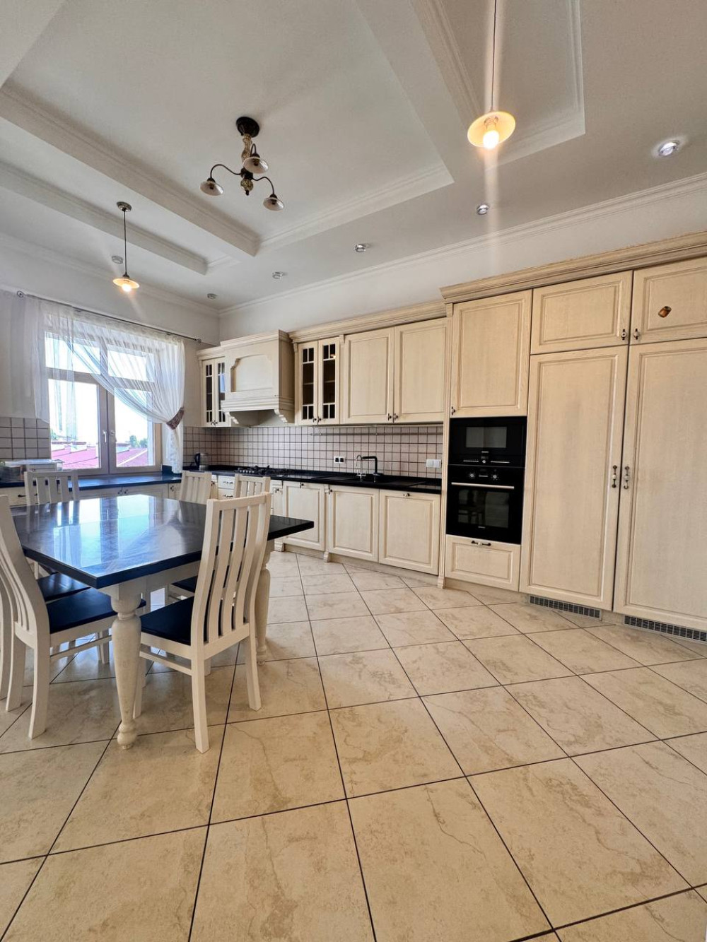 Квартира на вул. Сабанский пер, 197 м², 640 000$ — FAKTOR
