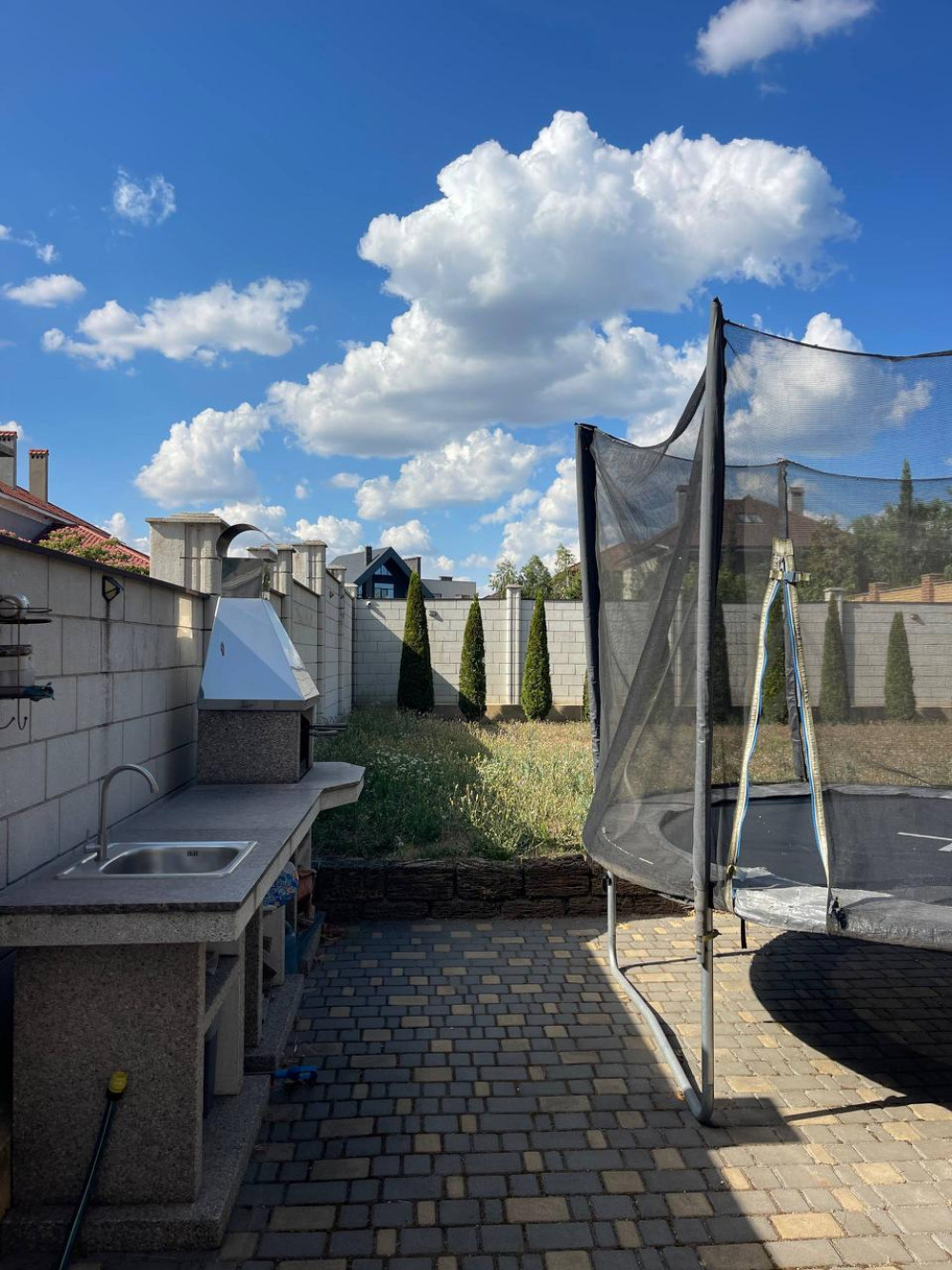 Дом на ул. Береговая, 205 м², 450 000$ — FAKTOR