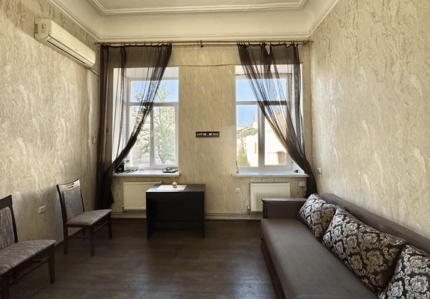 Квартира на ул. Новосельского, 60 м², 33 000$ — FAKTOR