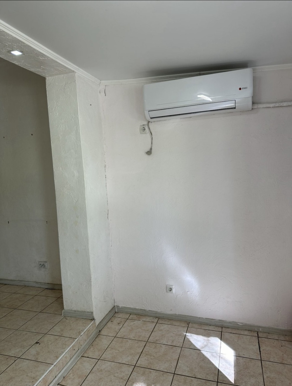 Комерційна нерухомість на вул. Добровольского проспект, 65 м², 45 000$ — FAKTOR
