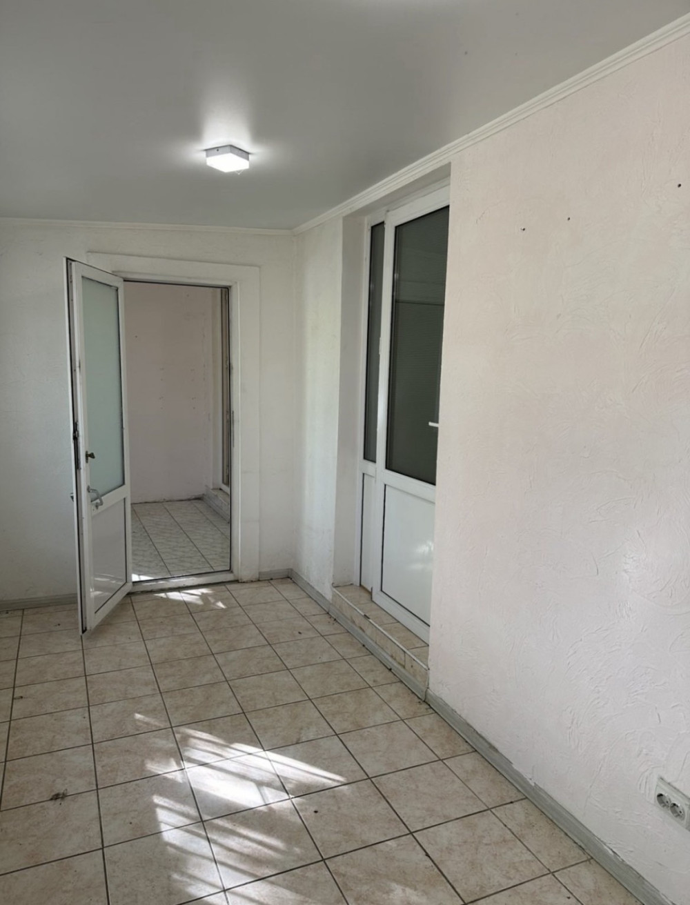 Комерційна нерухомість на вул. Добровольского проспект, 65 м², 45 000$ — FAKTOR