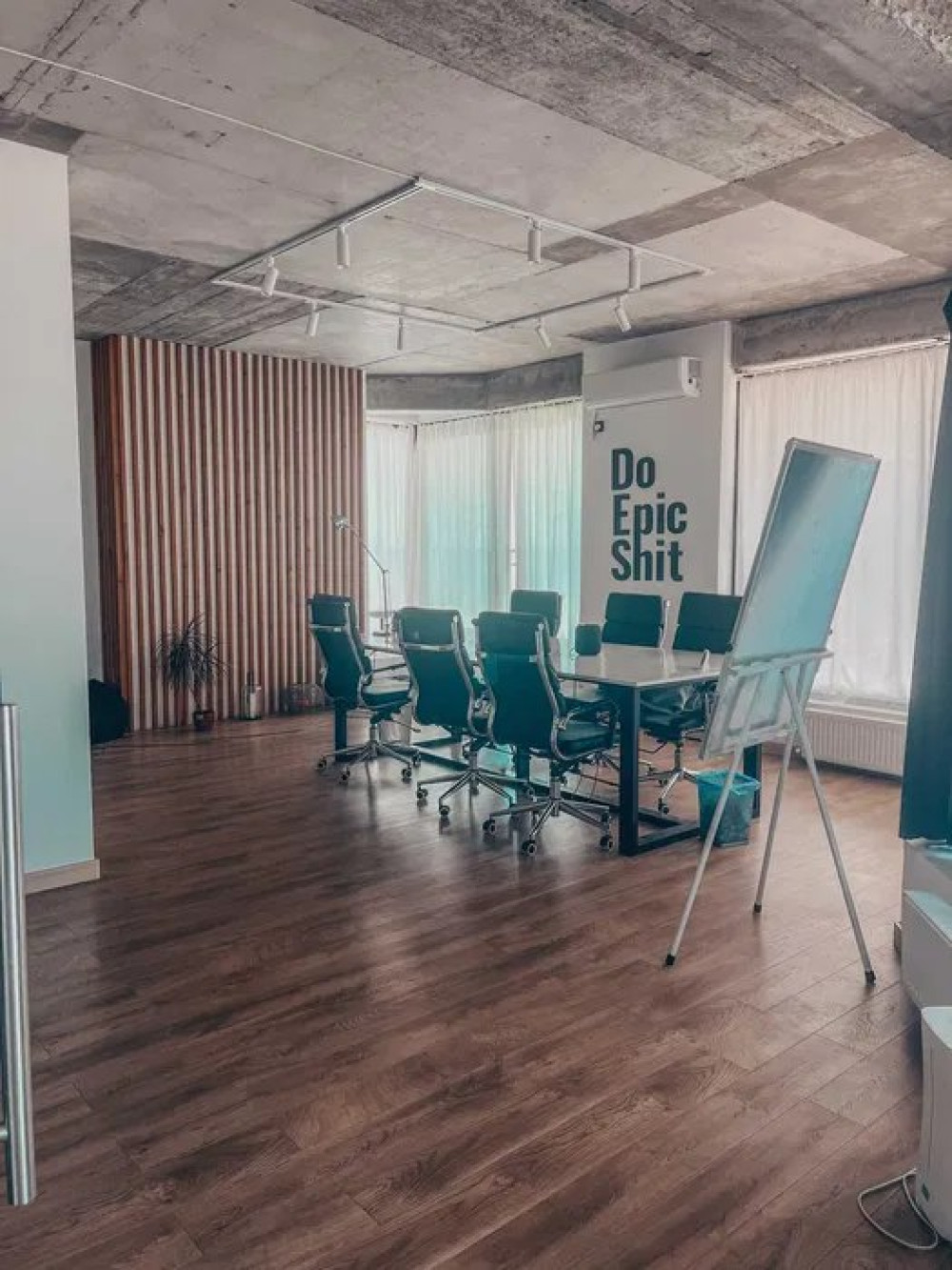 Комерційна нерухомість на вул. Среднефонтанская, 210 м², 170 000$ — FAKTOR