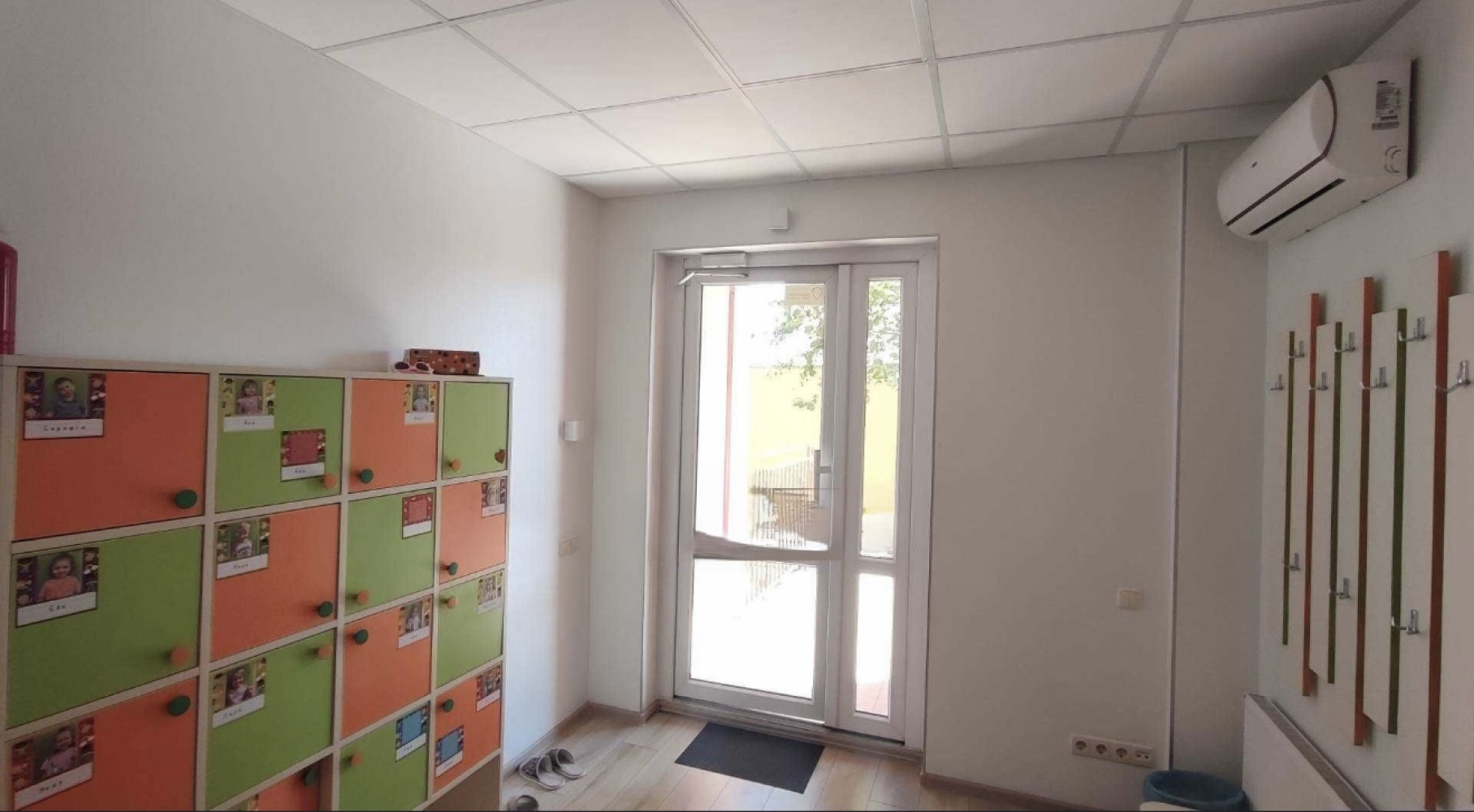 Коммерческая недвижимость на ул. Массив Радужный, 69 м², 75 000$ — FAKTOR