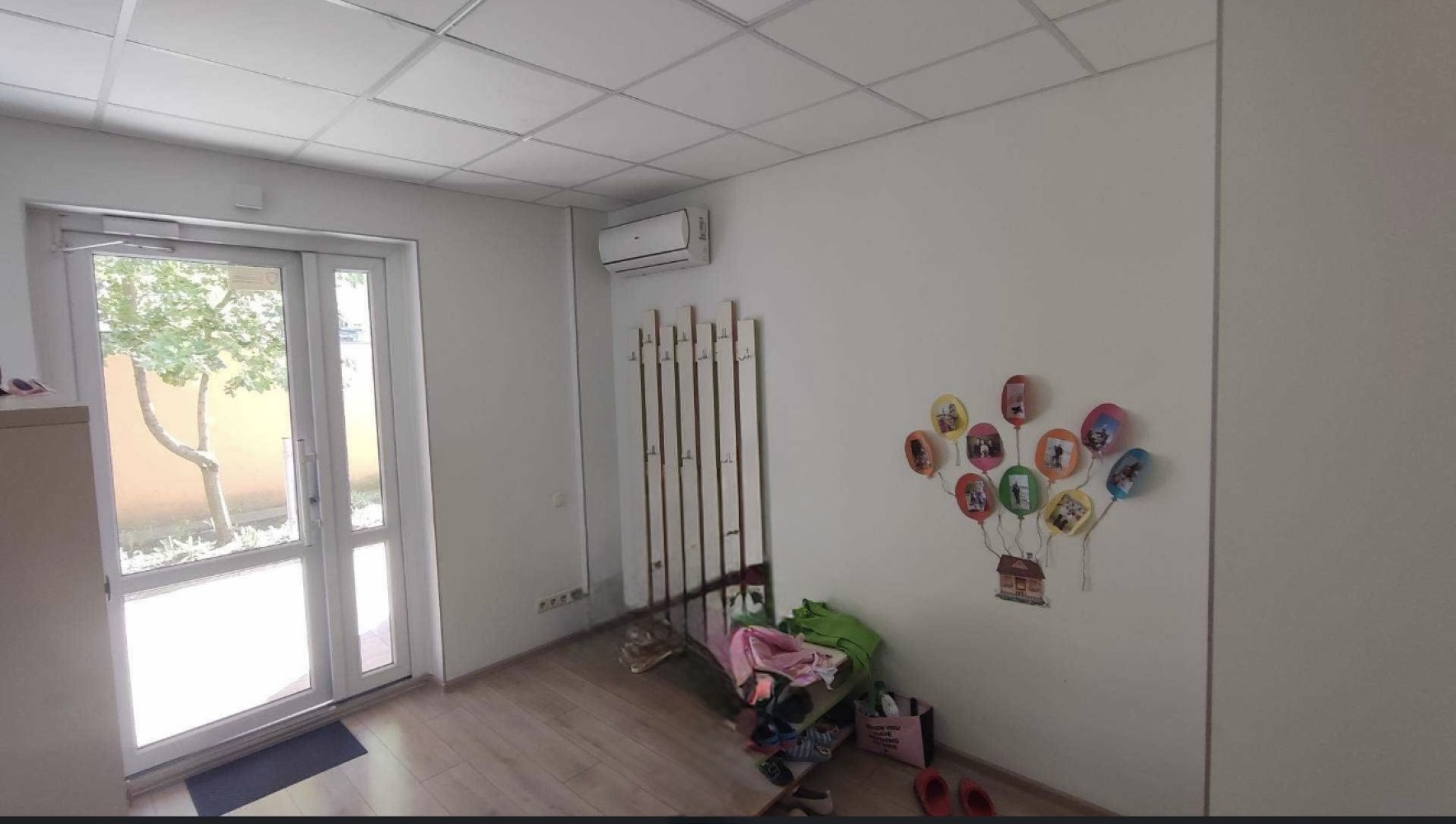 Коммерческая недвижимость на ул. Массив Радужный, 69 м², 75 000$ — FAKTOR