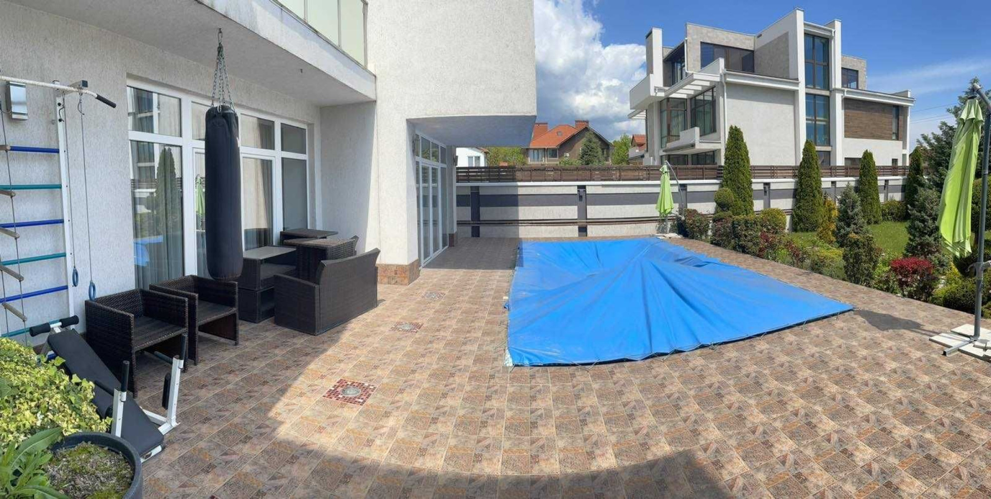 Дом на ул. Центральная (Лиманка), 400 м², 425 000$ — FAKTOR