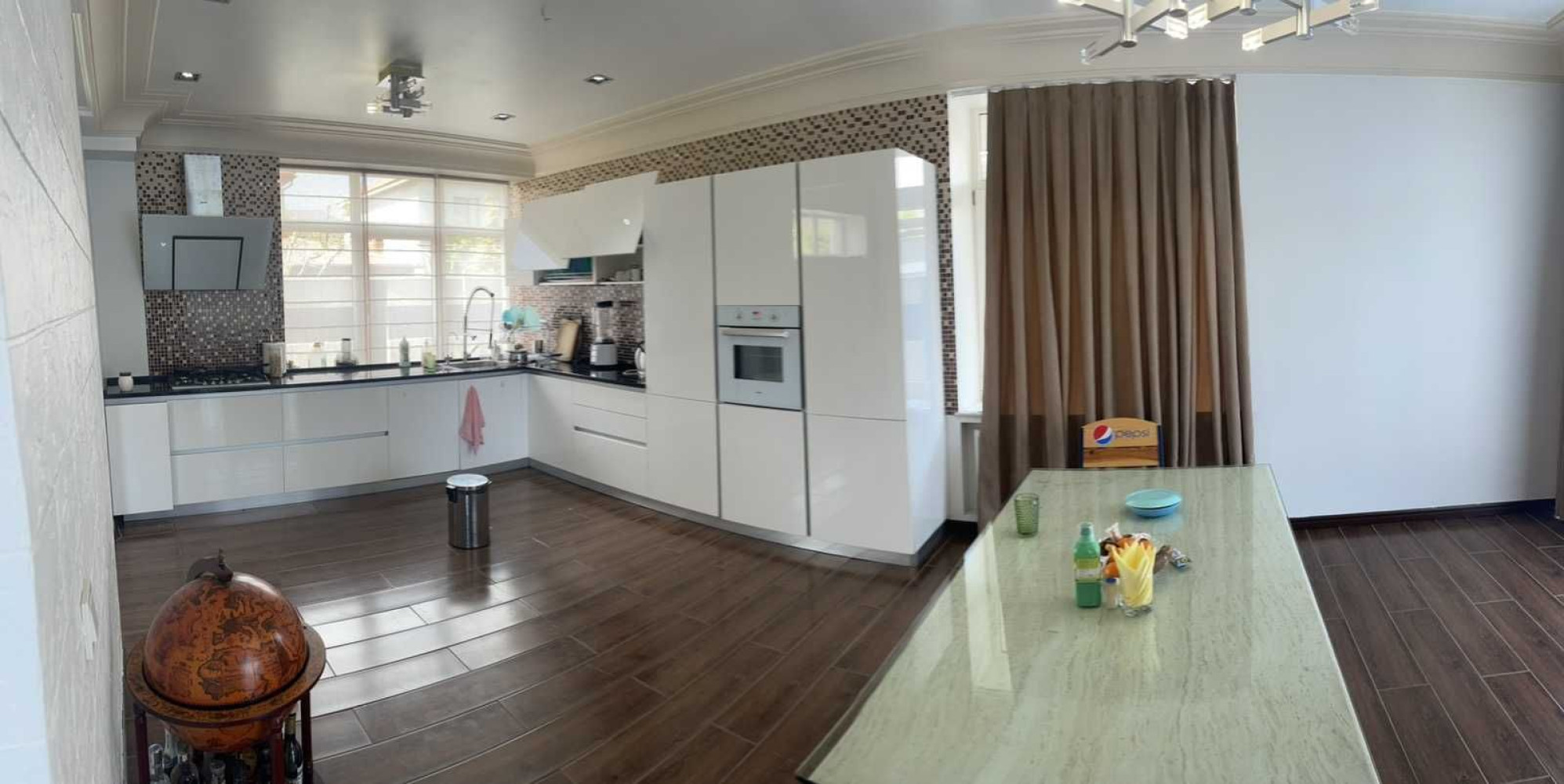 Дом на ул. Центральная (Лиманка), 400 м², 425 000$ — FAKTOR