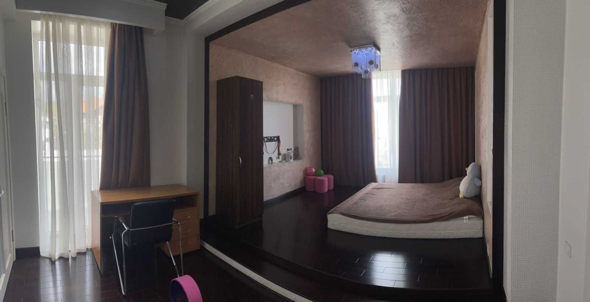 Дом на ул. Центральная (Лиманка), 400 м², 425 000$ — FAKTOR