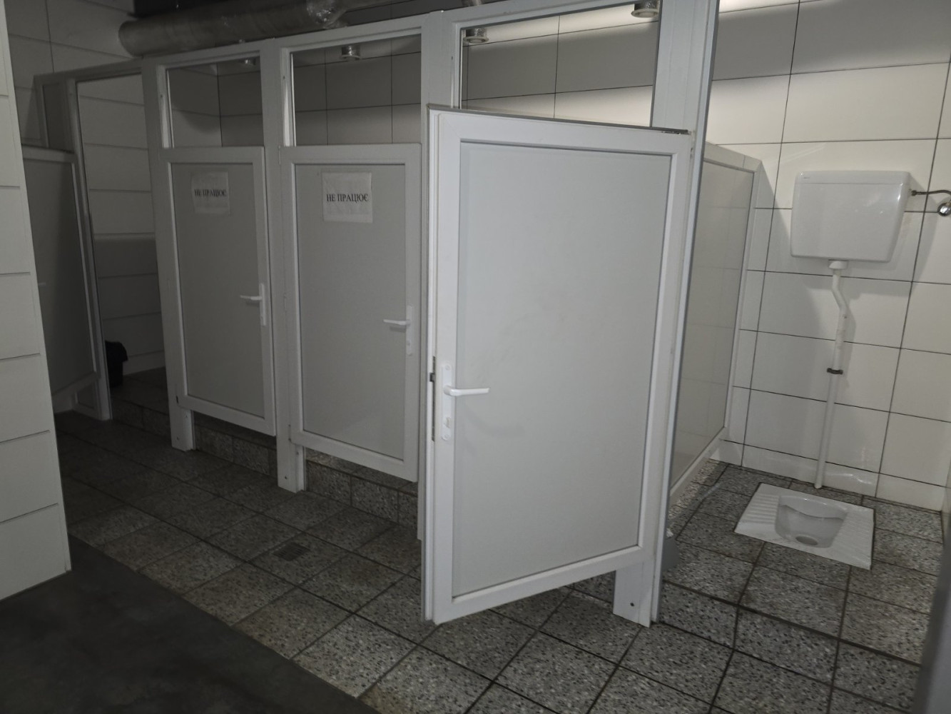 Комерційна нерухомість на вул. 4-й массив, 3000 м², 2 600 000$ — FAKTOR