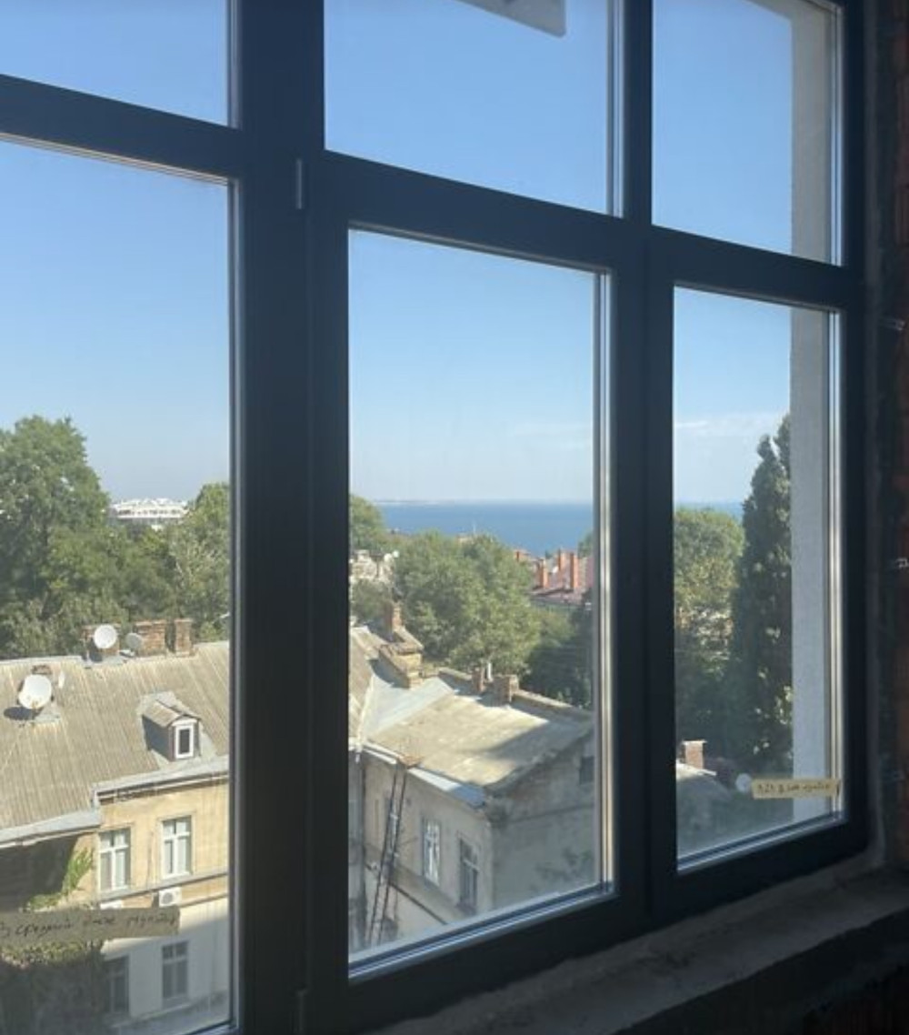 Квартира на ул. Вице-Адмирала Азарова, 66 м², 198 000$ — FAKTOR