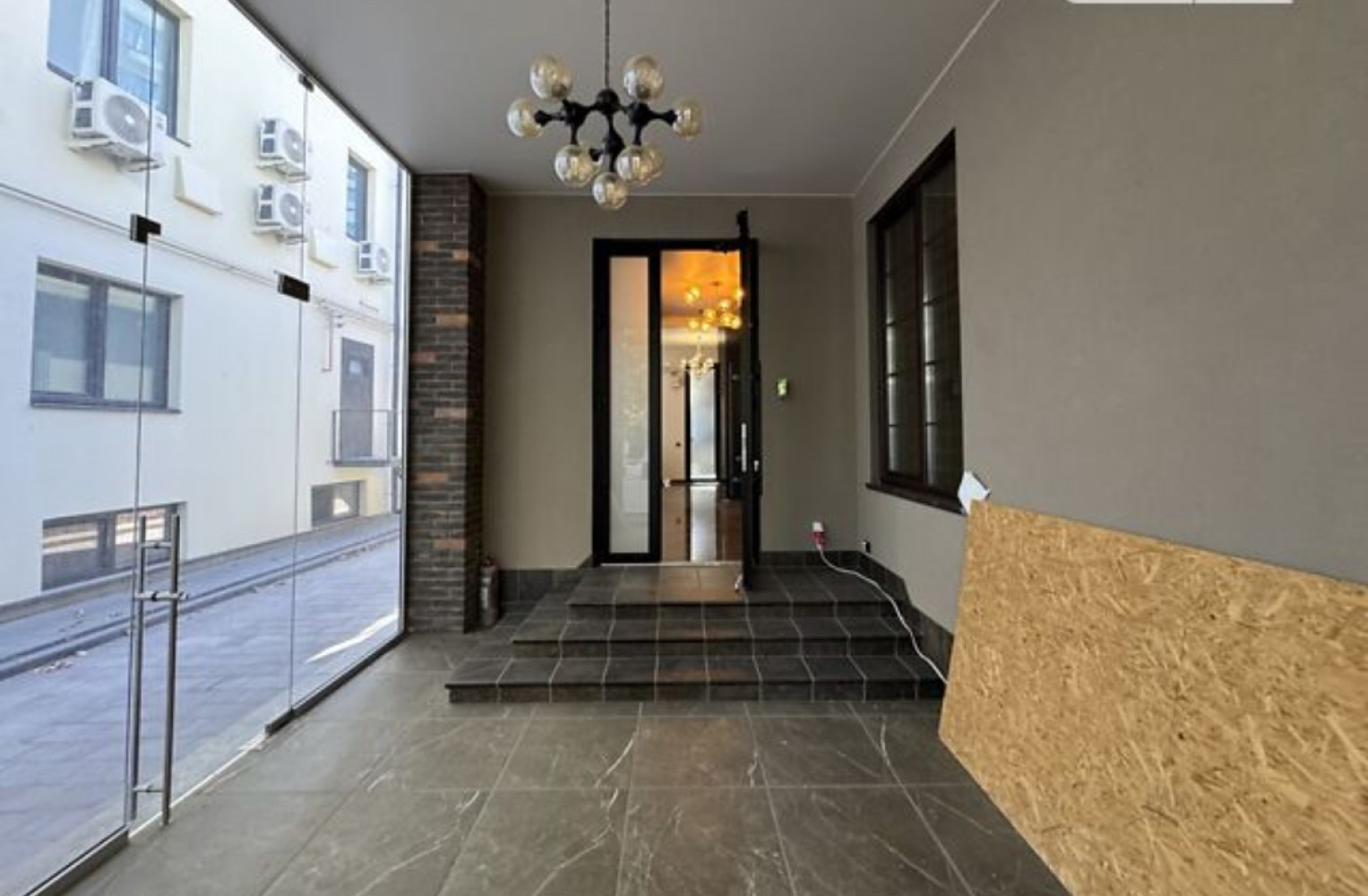 Комерційна нерухомість на вул. Тополевый пер, 300 м², 600 000$ — FAKTOR