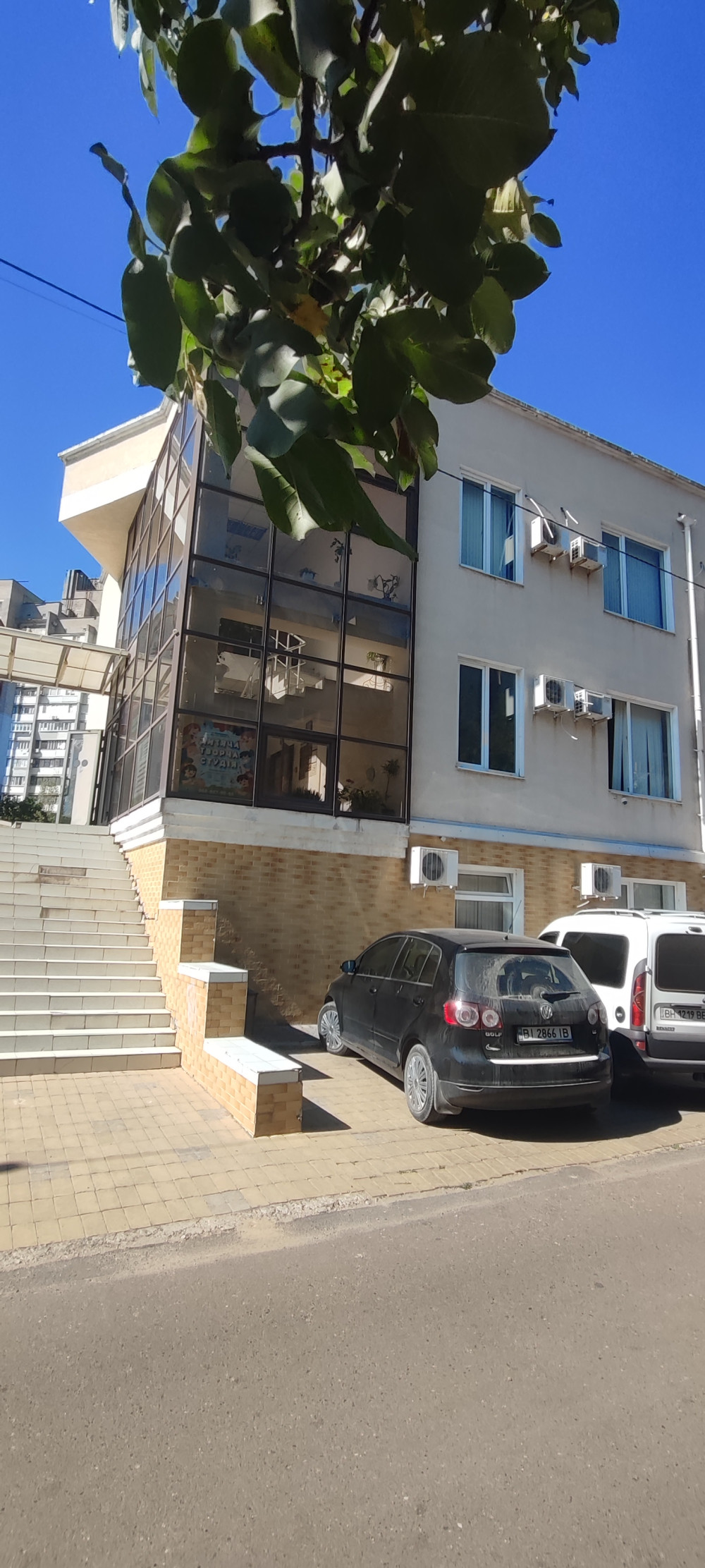 Комерційна нерухомість на вул. 1 Мая, 564 м², 300 000$ — FAKTOR