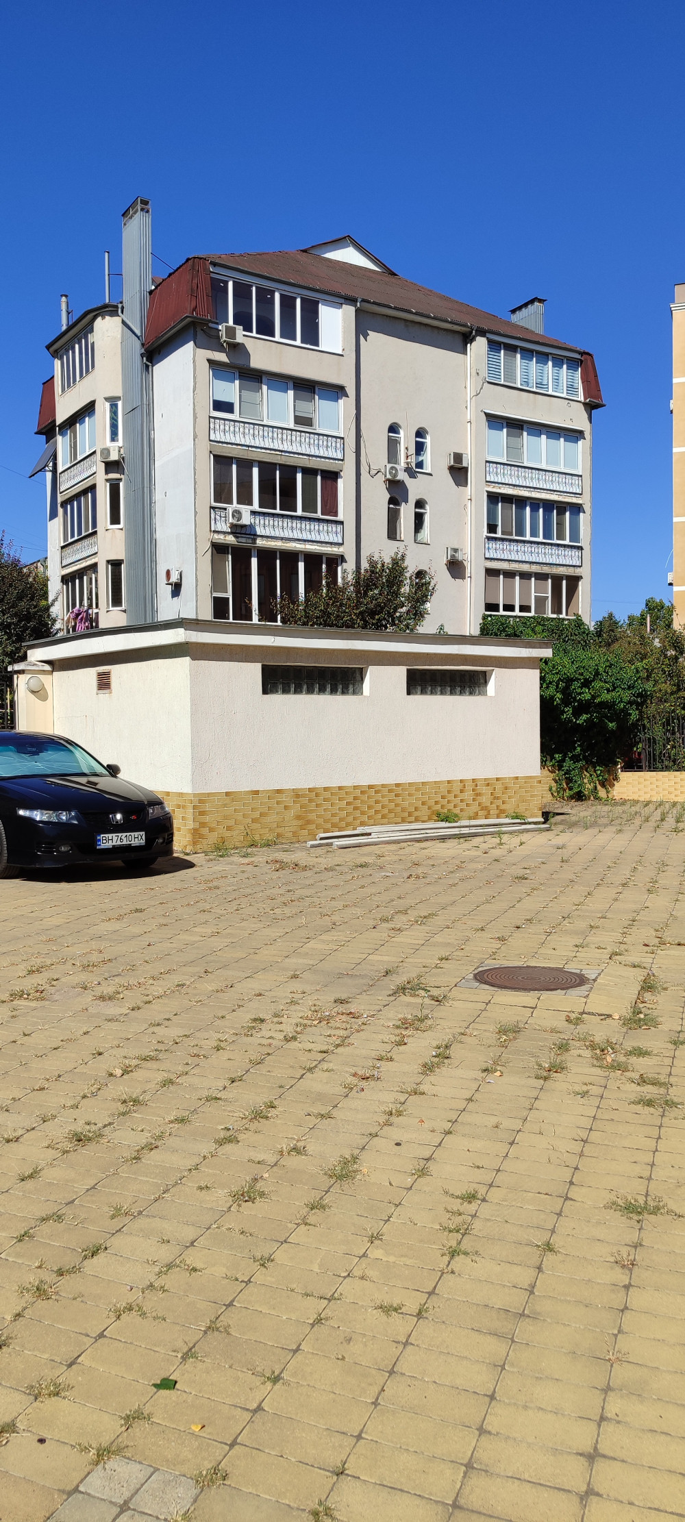 Комерційна нерухомість на вул. 1 Мая, 564 м², 300 000$ — FAKTOR