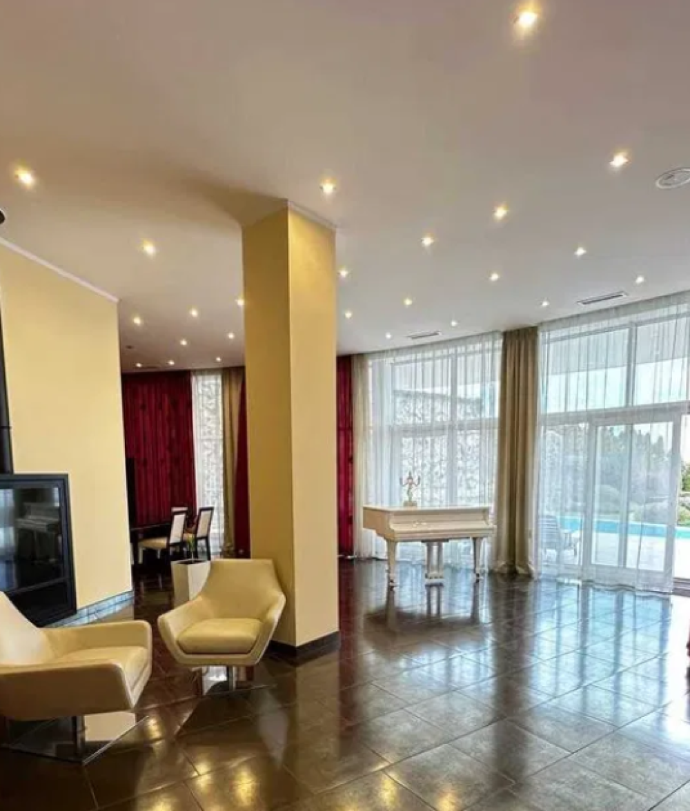Дом на ул. Фонтанская дорога (Киевский), 630 м², 3 499 000$ — FAKTOR