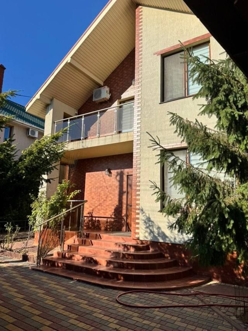 Дом на ул. Ивановская, 246 м², 390 000$ — FAKTOR