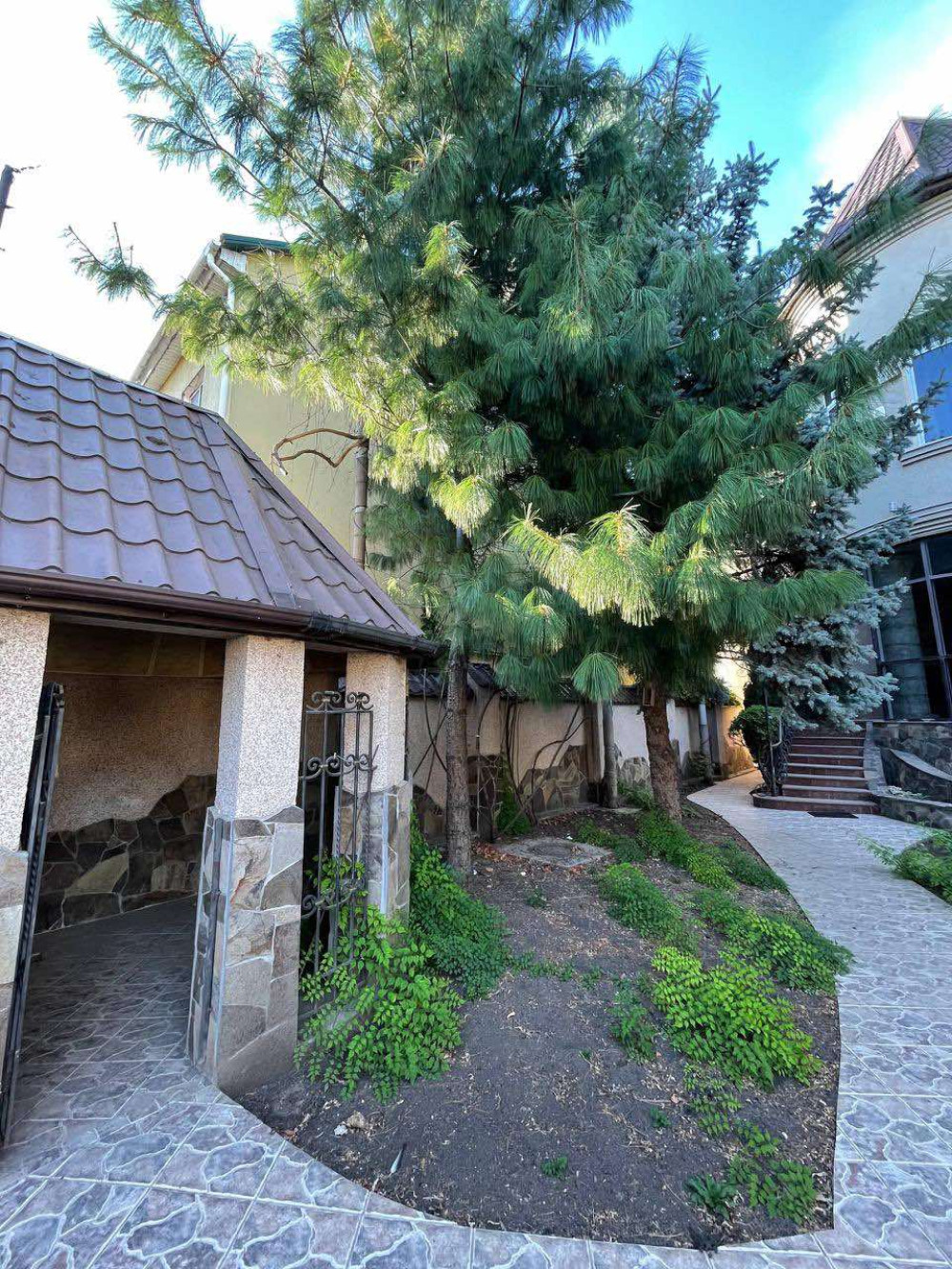 Дом на ул. Тульская, 374 м², 430 000$ — FAKTOR