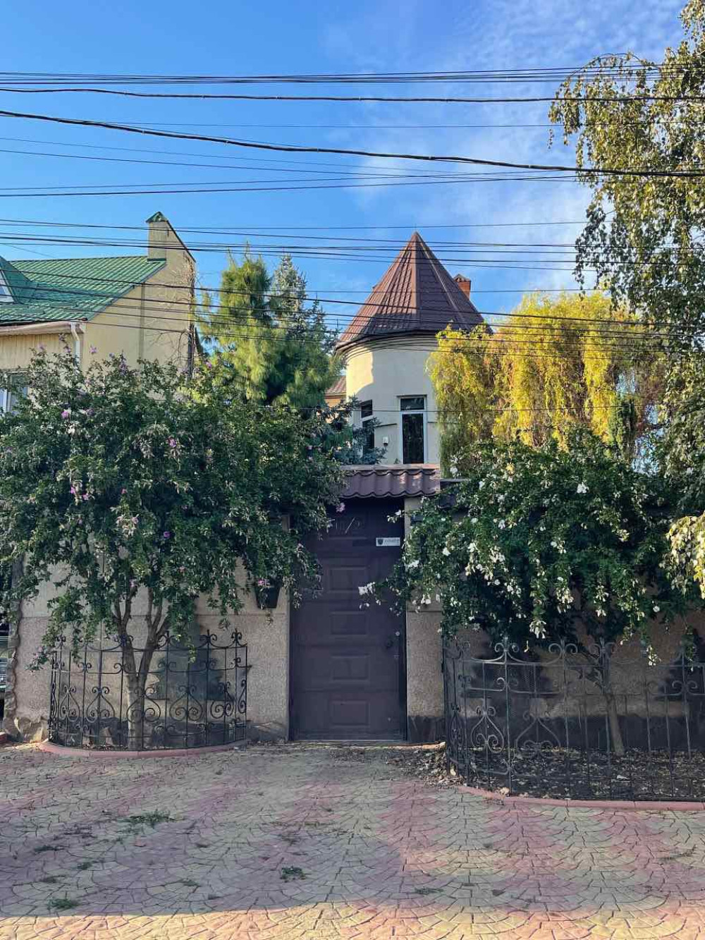 Дом на ул. Тульская, 374 м², 430 000$ — FAKTOR