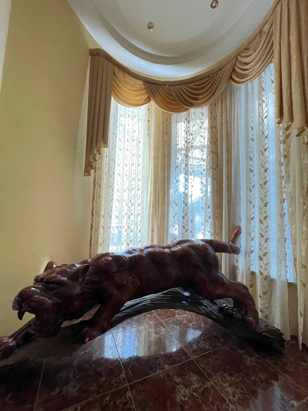 Дом на ул. Тульская, 374 м², 430 000$ — FAKTOR
