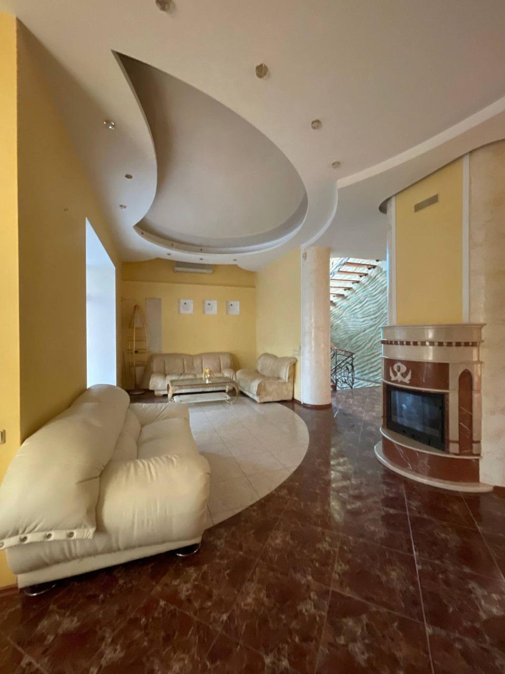 Дом на ул. Тульская, 374 м², 430 000$ — FAKTOR