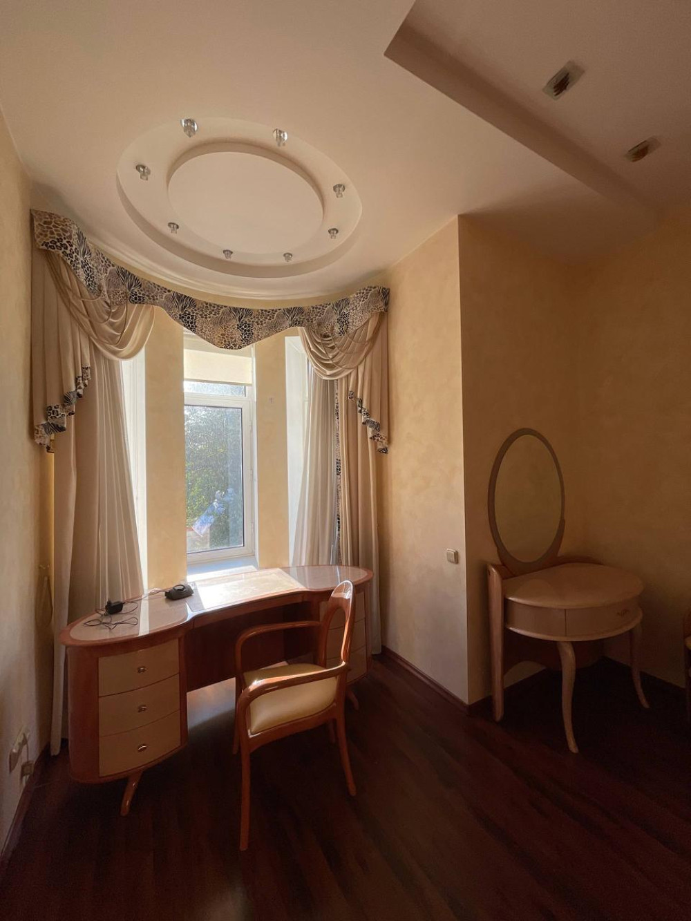 Дом на ул. Тульская, 374 м², 430 000$ — FAKTOR