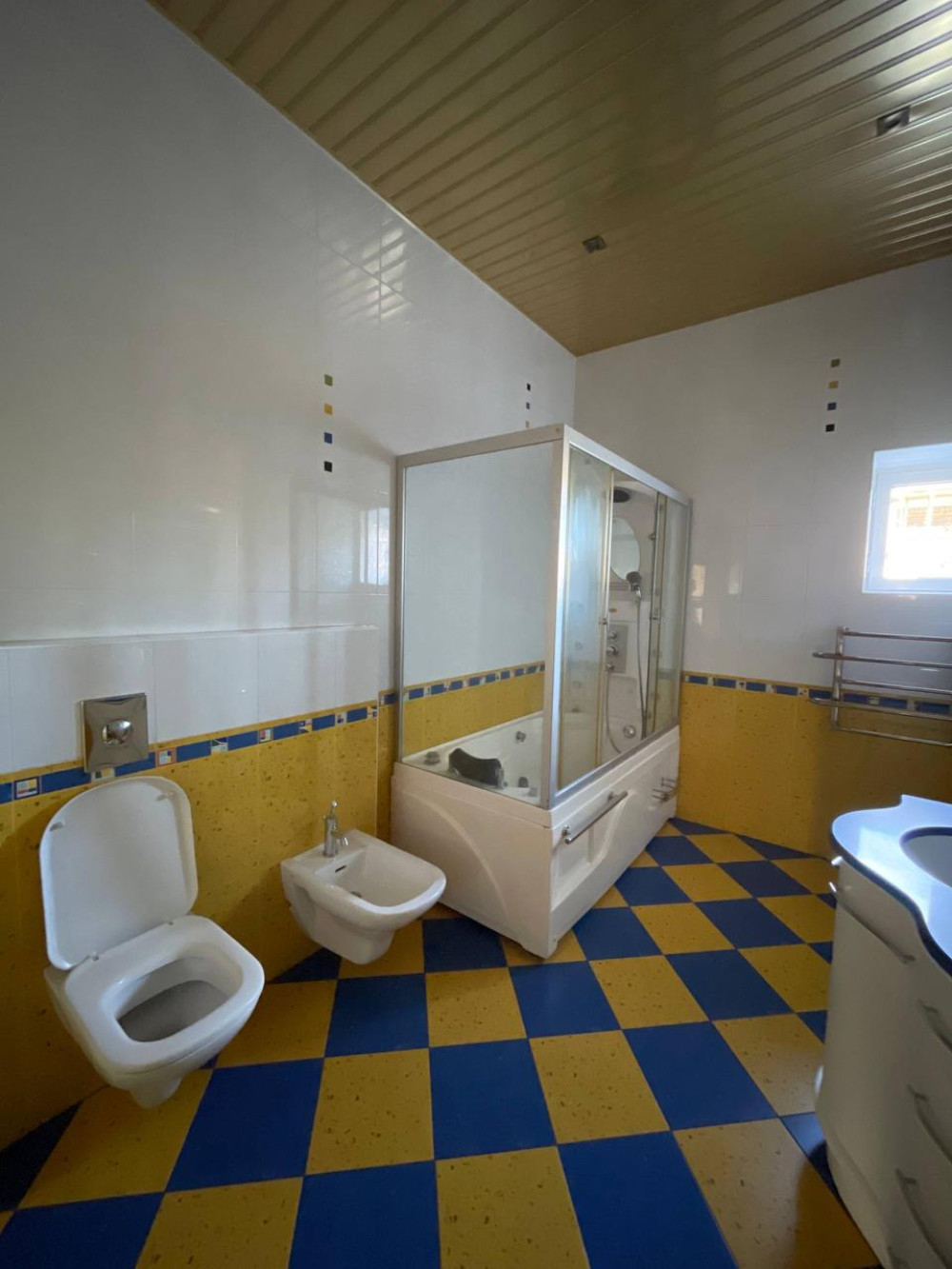 Дом на ул. Тульская, 374 м², 430 000$ — FAKTOR