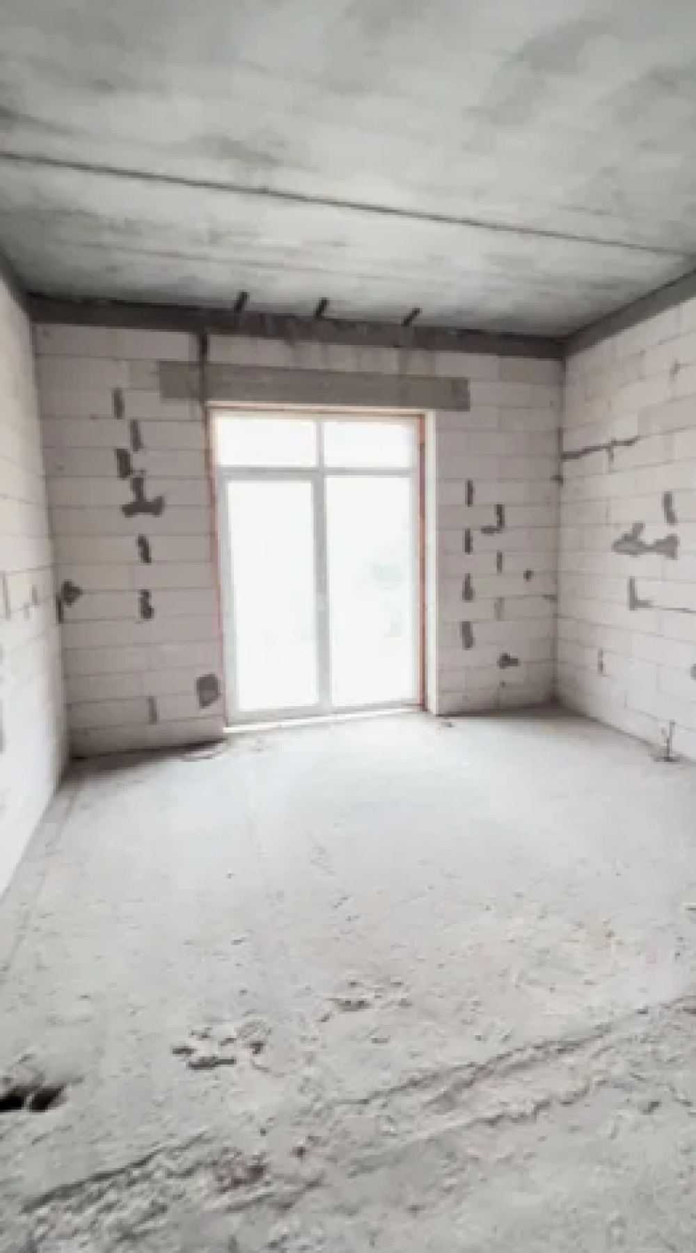 Дом на ул. Тенистая, 700 м², 300 000$ — FAKTOR