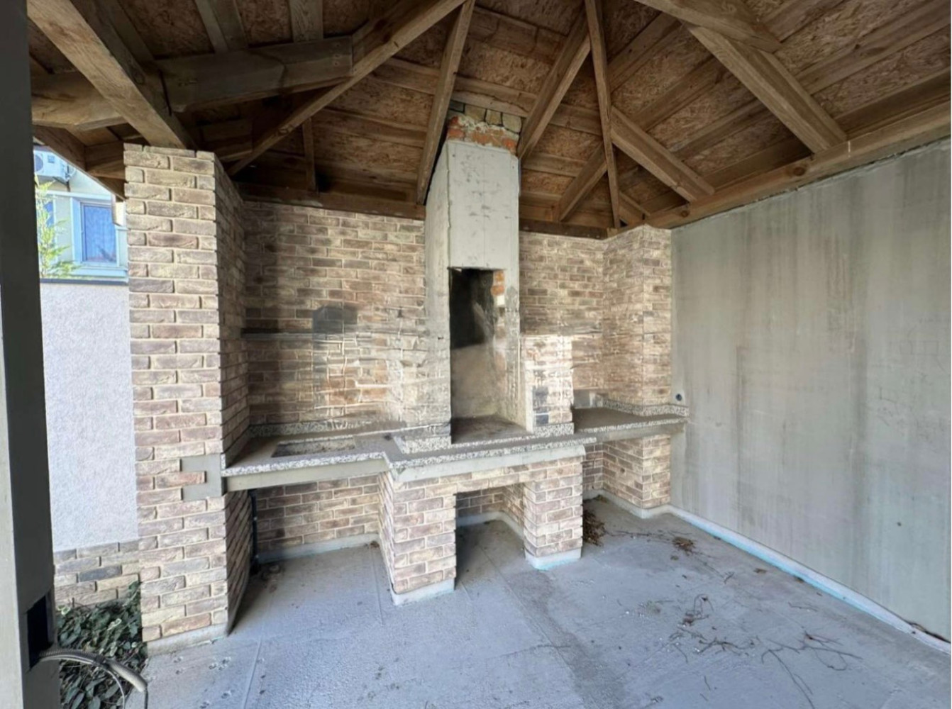 Дом на ул. Александровская, 400 м², 450 000$ — FAKTOR