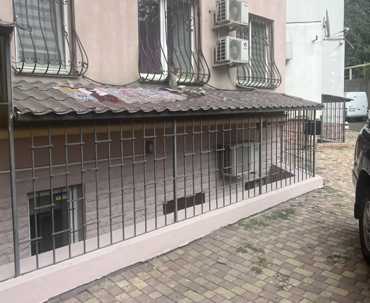 Комерційна нерухомість на вул. Мечникова, 109 м², 110 000$ — FAKTOR