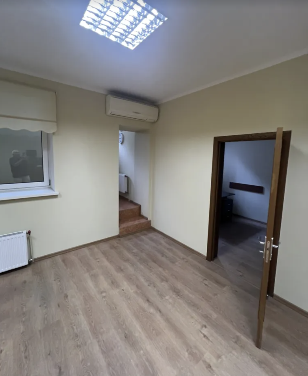 Комерційна нерухомість на вул. Мечникова, 109 м², 110 000$ — FAKTOR