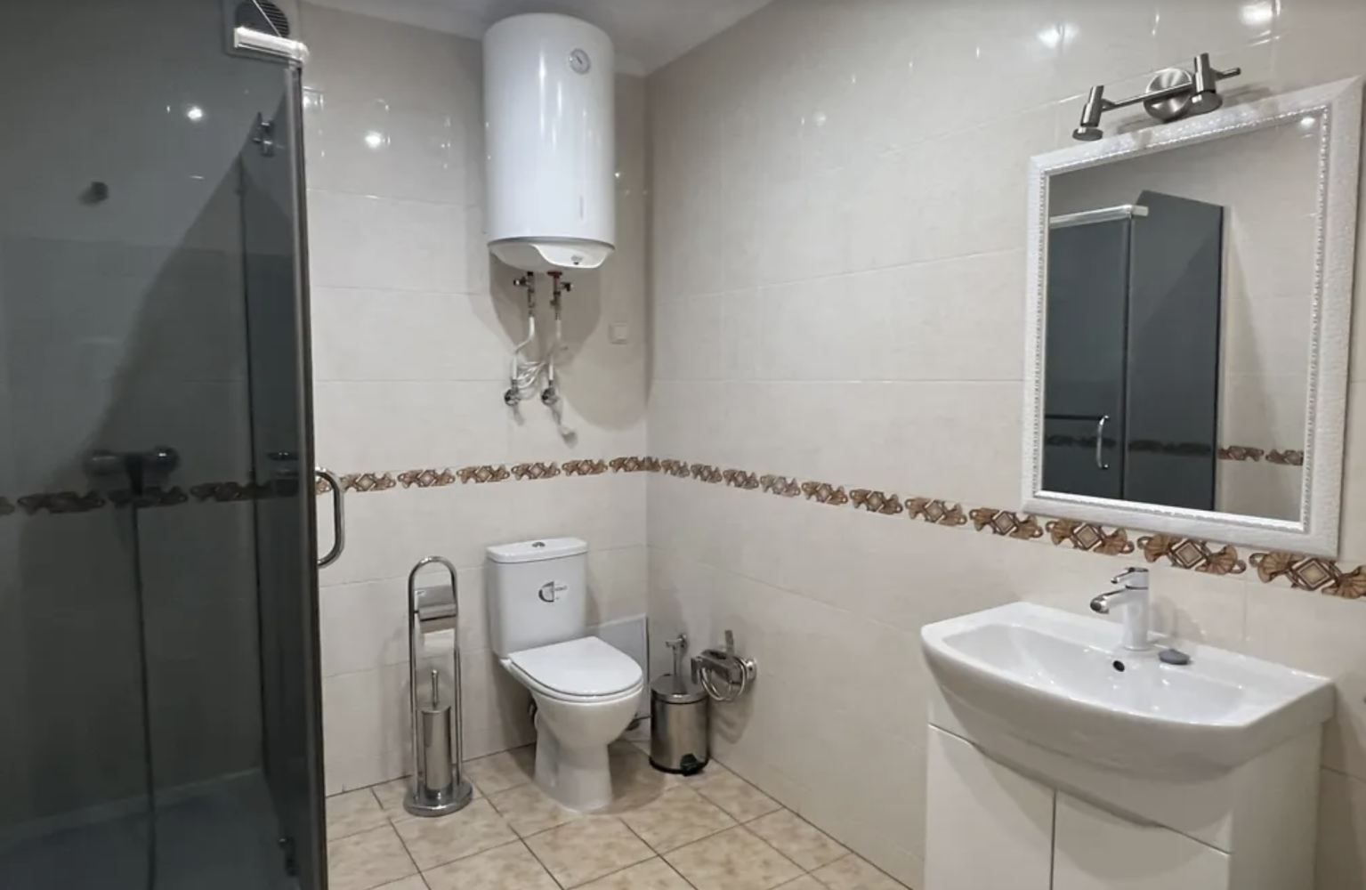 Комерційна нерухомість на вул. Мечникова, 109 м², 110 000$ — FAKTOR