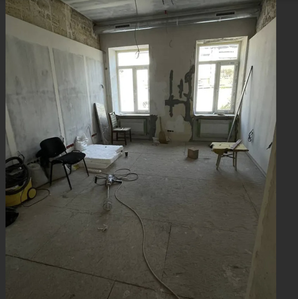 Коммерческая недвижимость на ул. Александровский проспект, 330 м², 199 000$ — FAKTOR