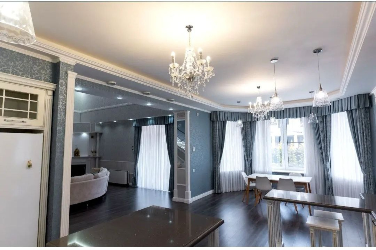 Дом на ул. Уютная (Совиньон), 362 м², 1 400 000$ — FAKTOR