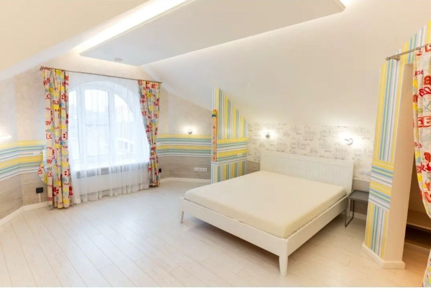 Дом на ул. Уютная (Совиньон), 362 м², 1 400 000$ — FAKTOR