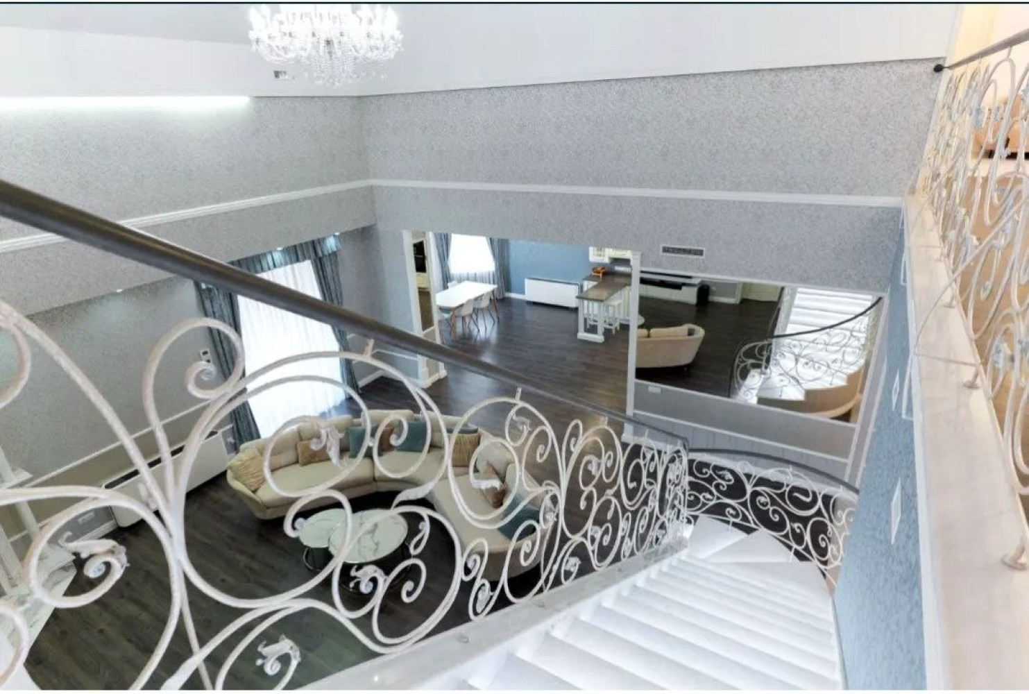 Дом на ул. Уютная (Совиньон), 362 м², 1 400 000$ — FAKTOR
