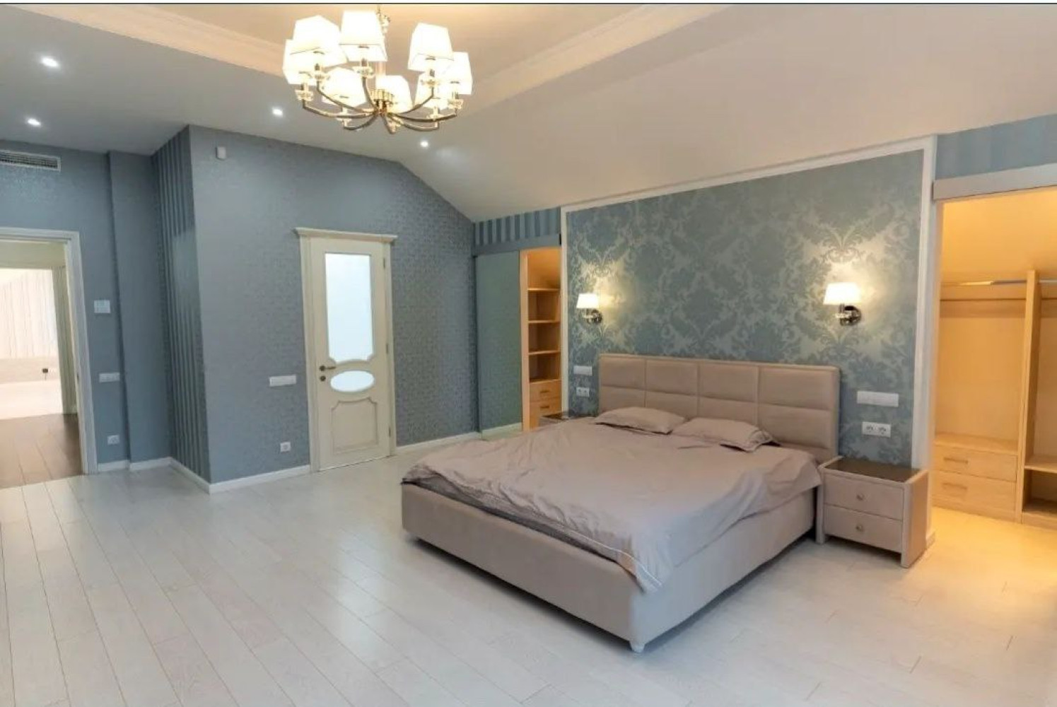 Дом на ул. Уютная (Совиньон), 362 м², 1 400 000$ — FAKTOR