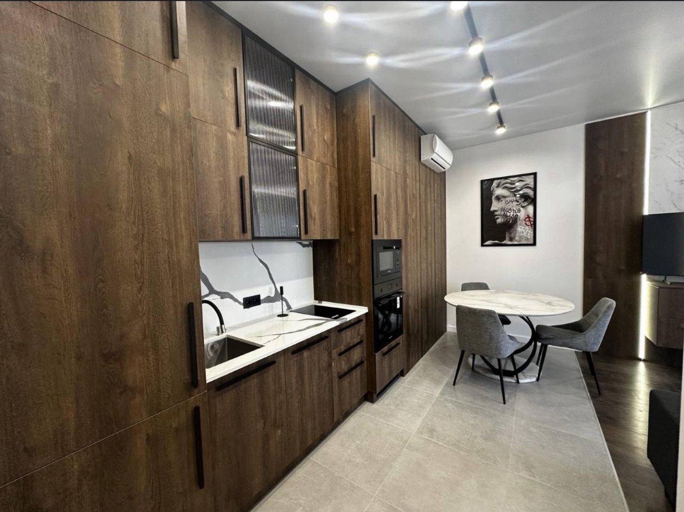 Квартира на вул. Краснова, 43 м², 80 000$ — FAKTOR