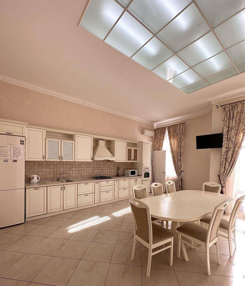 Квартира на вул. Пушкинская, 420 м², 370 000$ — FAKTOR