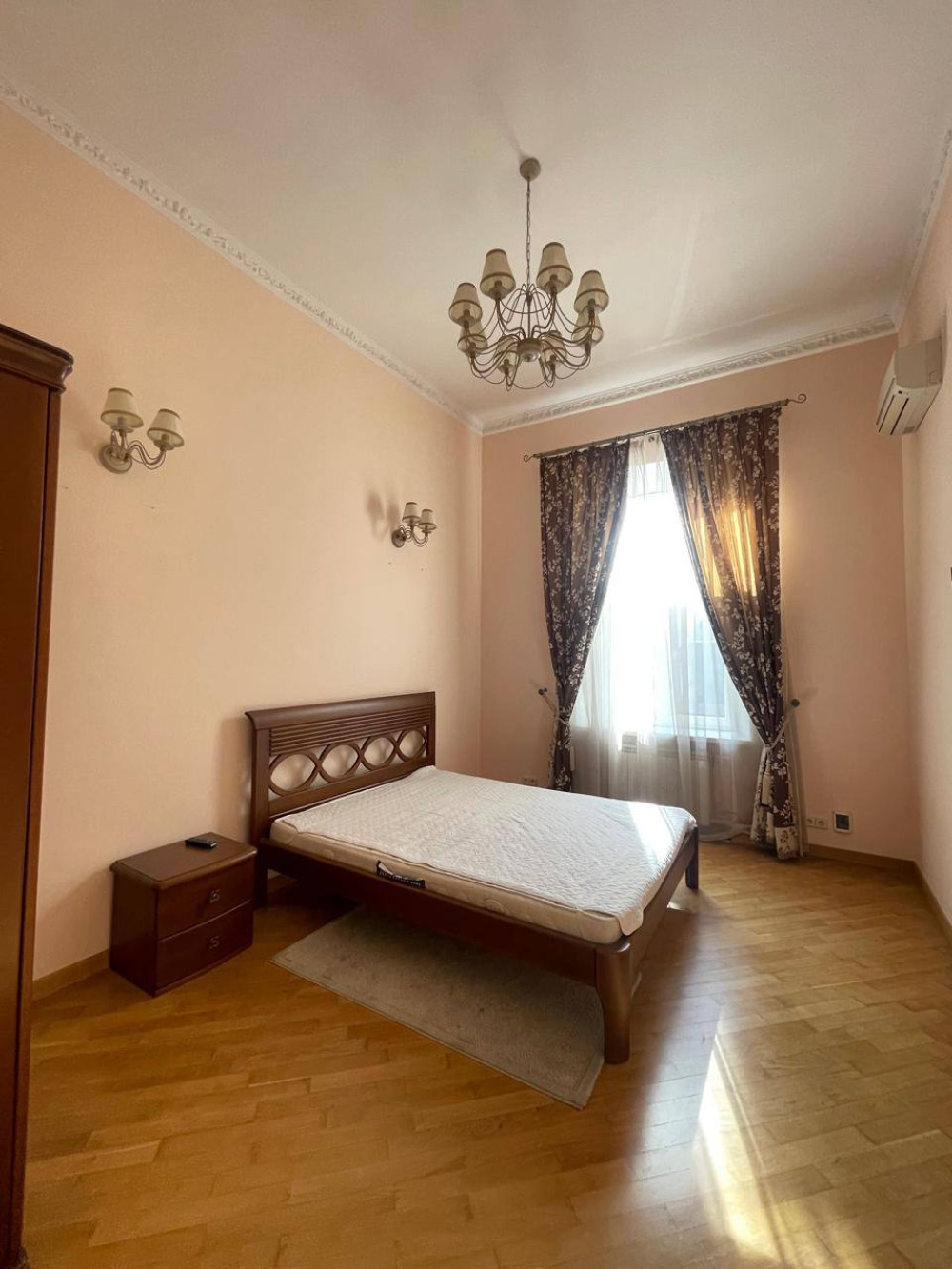 Квартира на вул. Пушкинская, 420 м², 370 000$ — FAKTOR