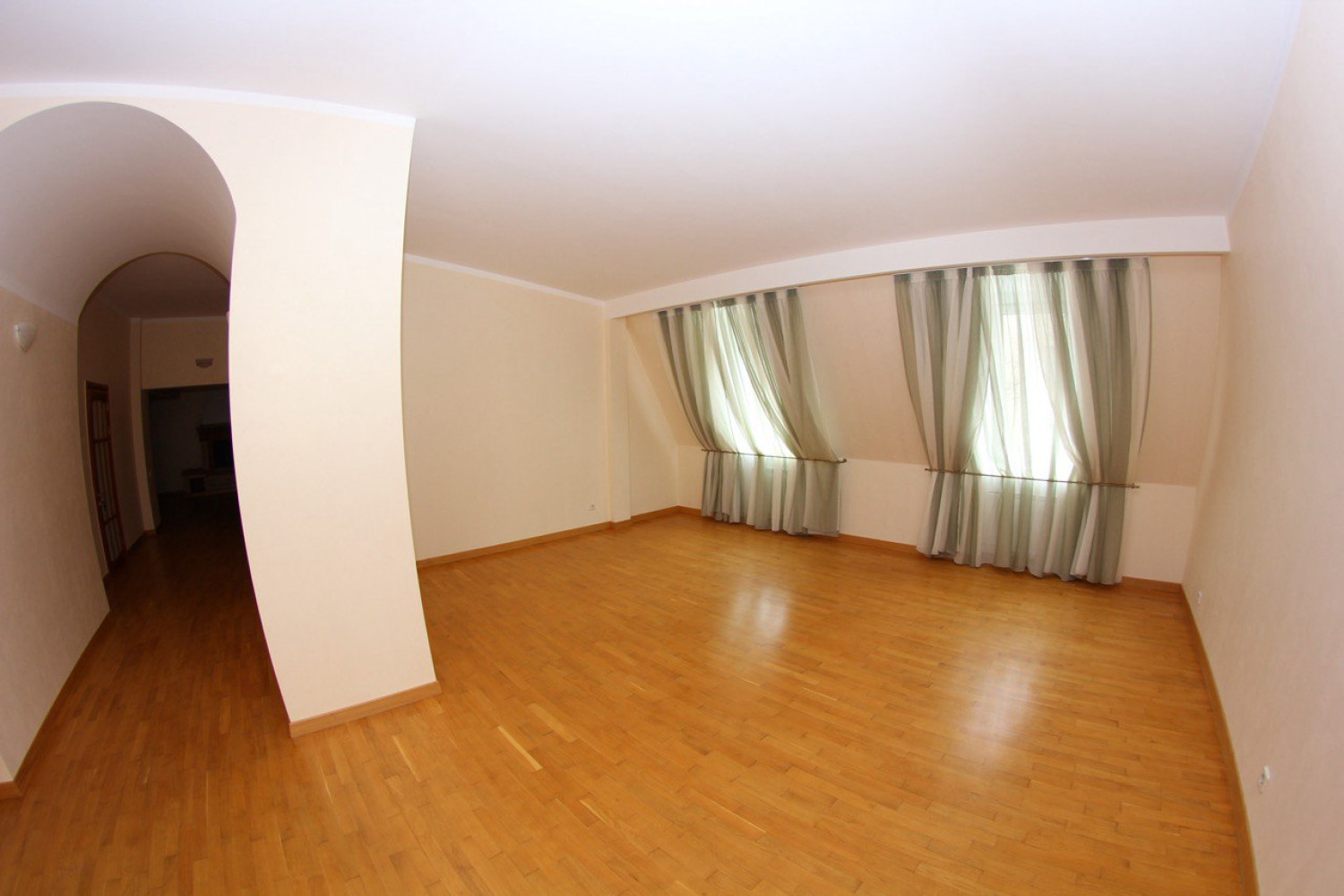 Квартира на вул. Пушкинская, 420 м², 370 000$ — FAKTOR