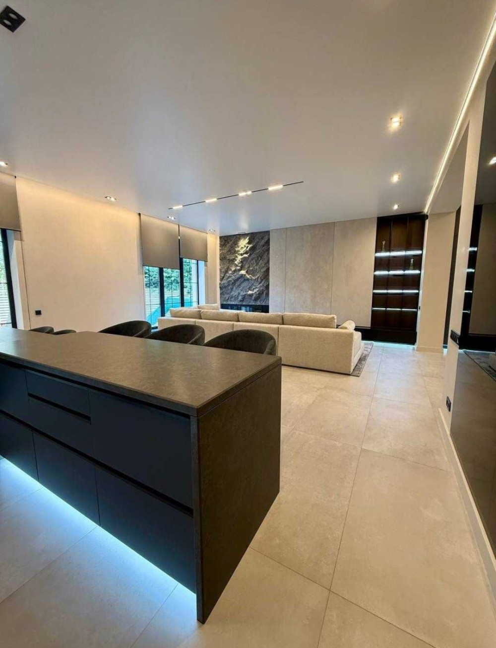 Дом на ул. Толбухина, 250 м², 740 000$ — FAKTOR