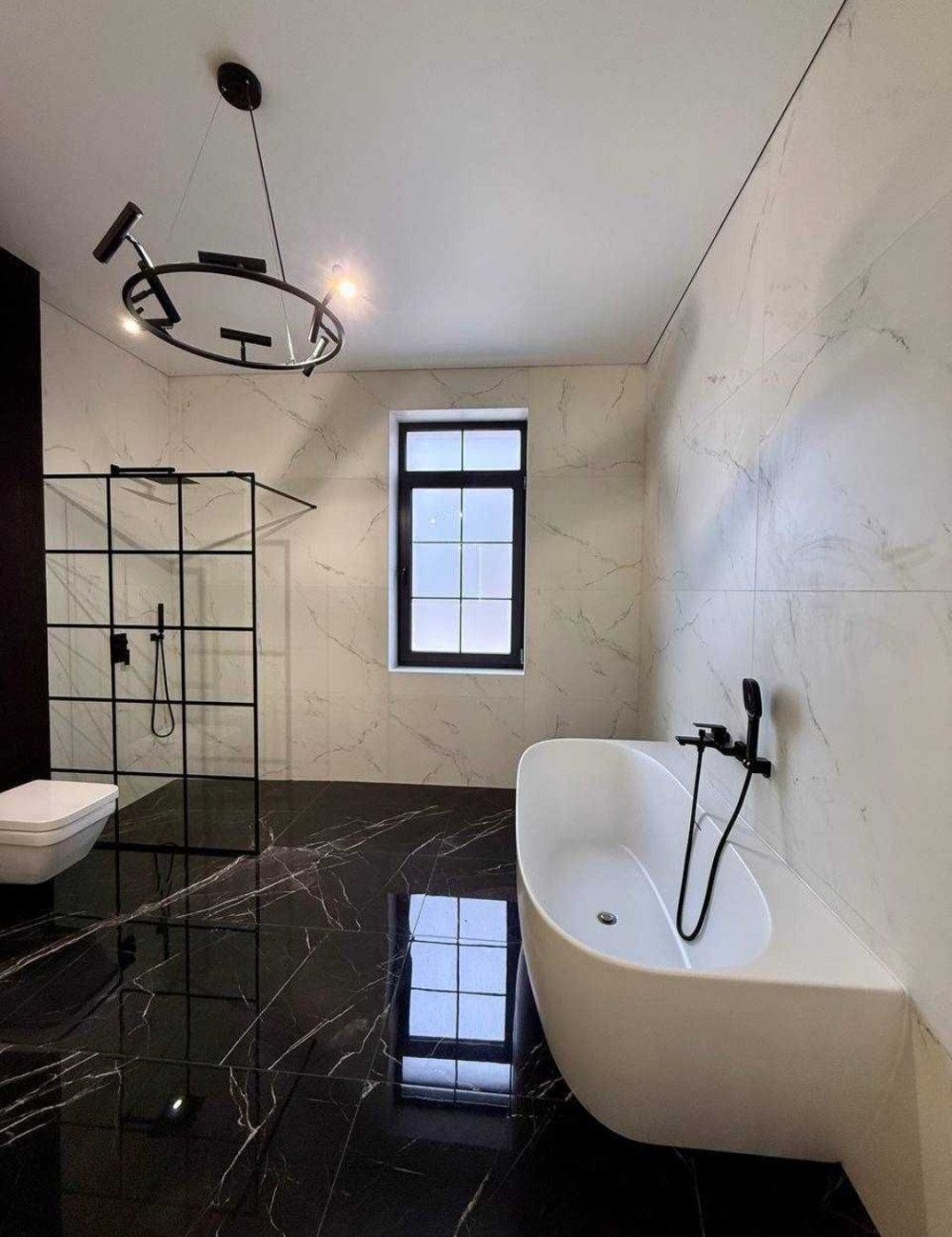 Дом на ул. Толбухина, 250 м², 740 000$ — FAKTOR
