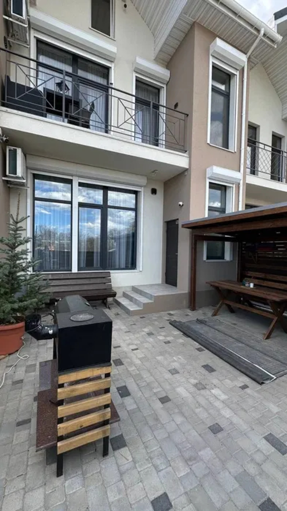 Дом на ул. Центральная (Червоный хутор), 145 м², 145 000$ — FAKTOR