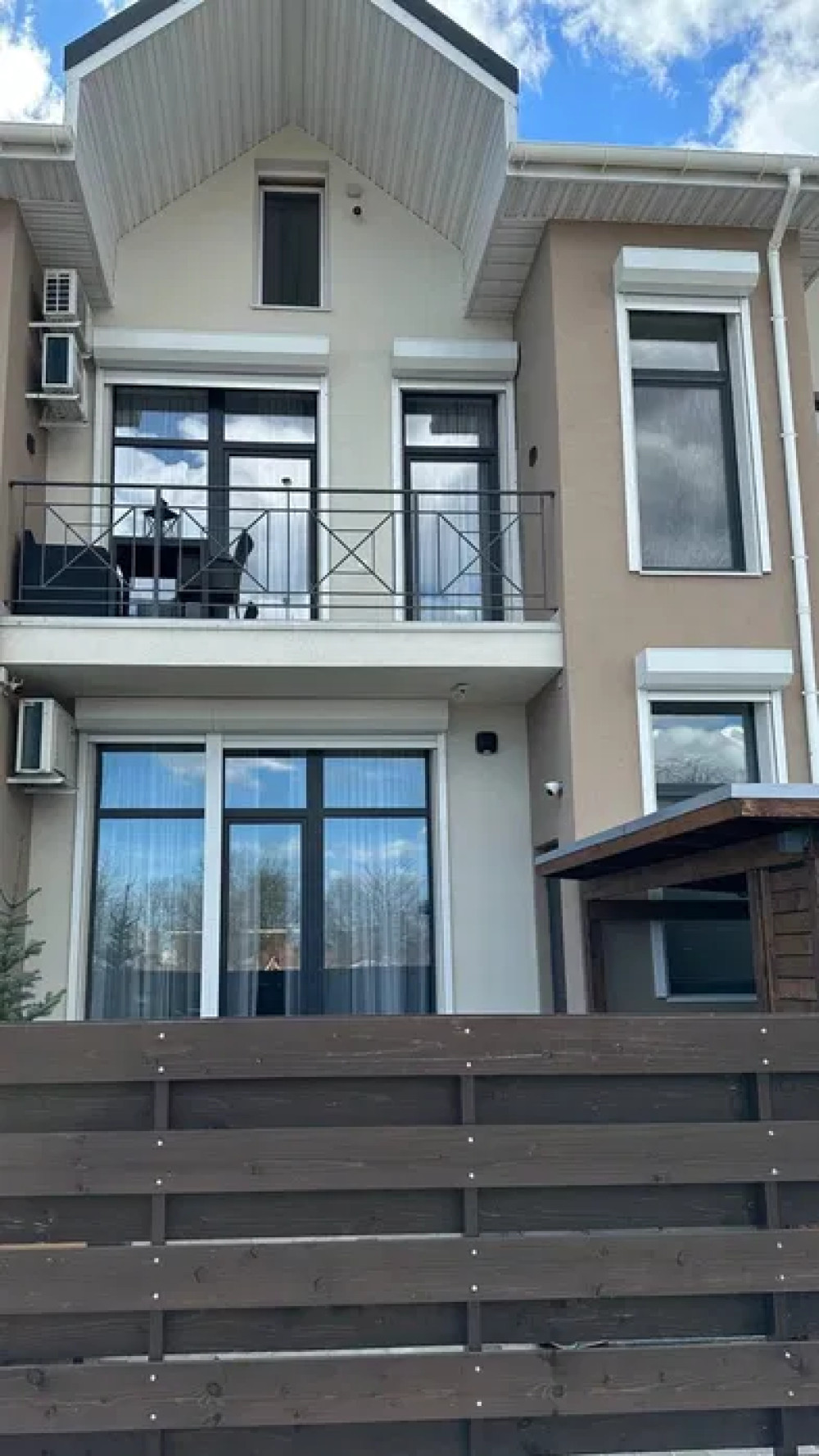 Будинок на вул. Центральная (Червоный хутор), 145 м², 145 000$ — FAKTOR