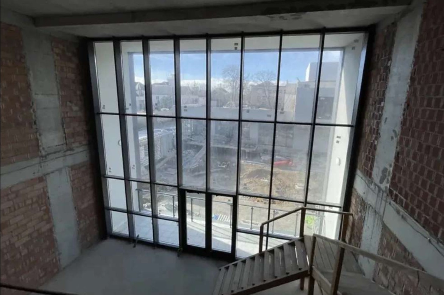 Квартира на ул. Репина, 167 м², 250 000$ — FAKTOR