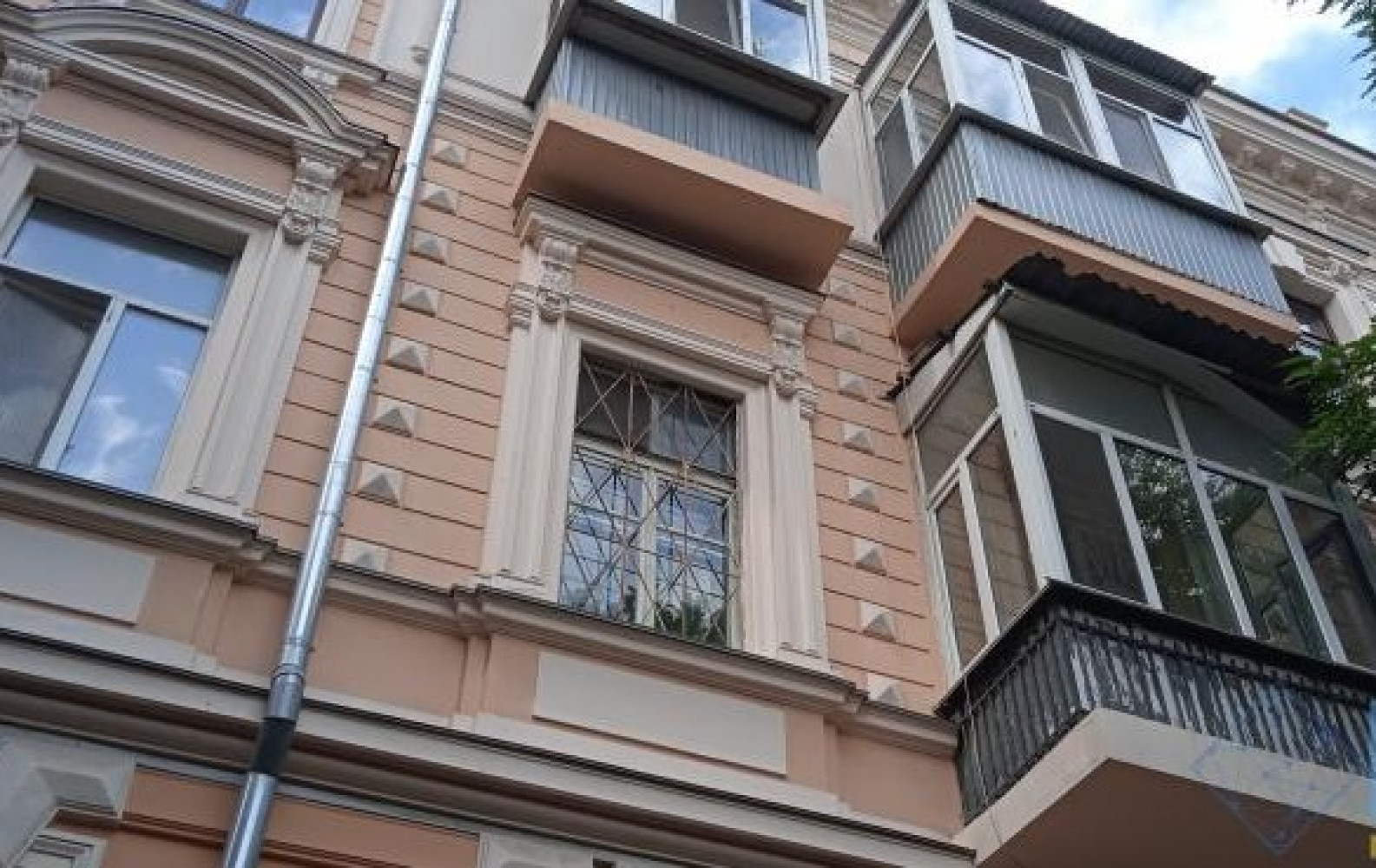 Квартира на ул. Пастера, 135 м², 100 000$ — FAKTOR