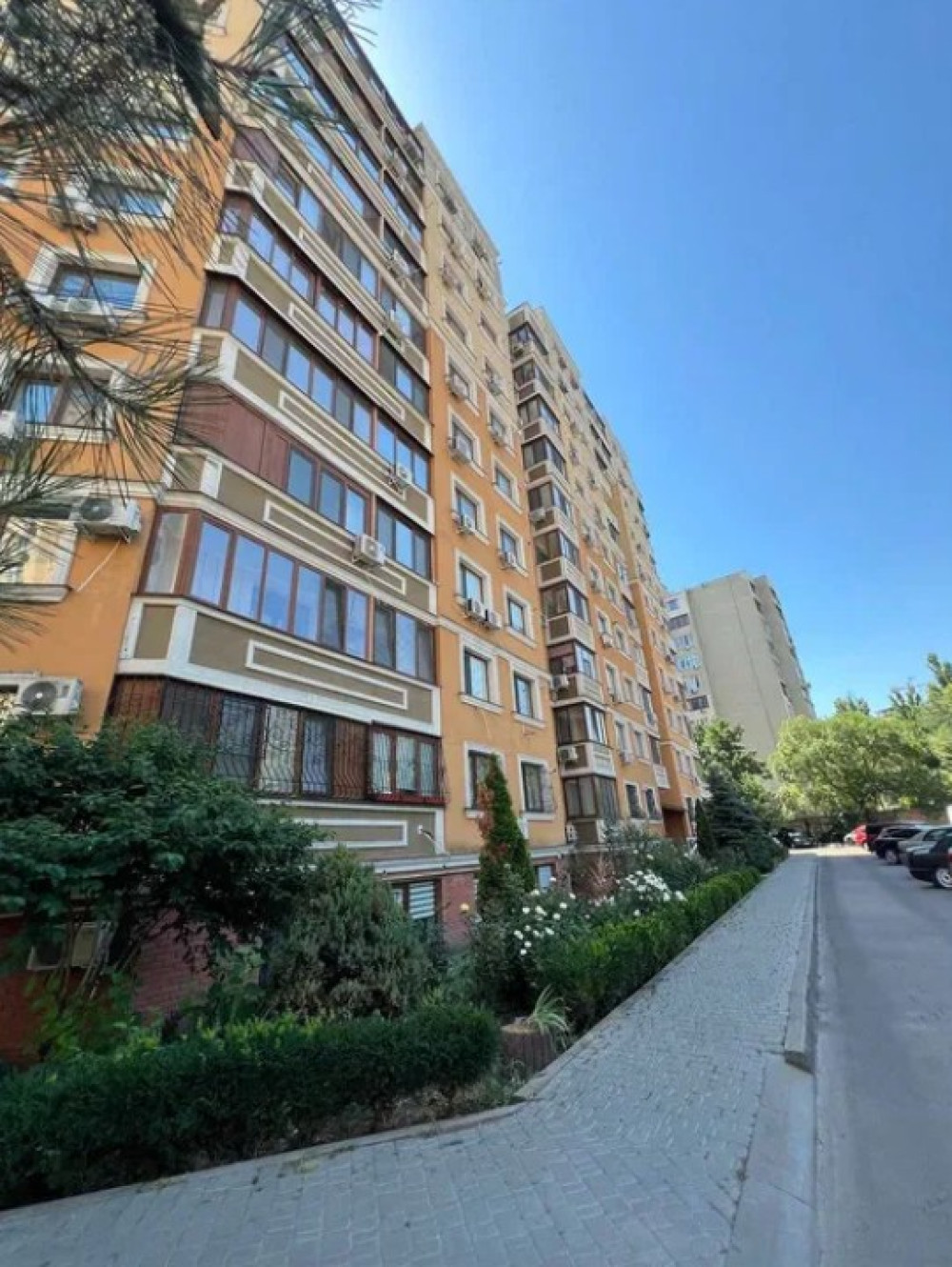 Комерційна нерухомість на вул. Говорова Маршала, 63 м², 45 000$ — FAKTOR