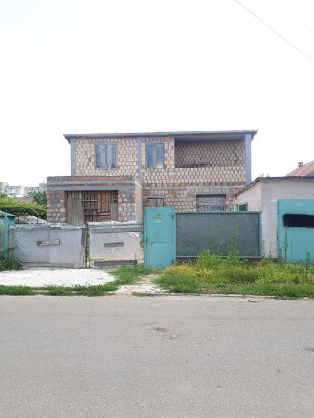 Дом на ул. Керченская, 240 м², 135 000$ — FAKTOR