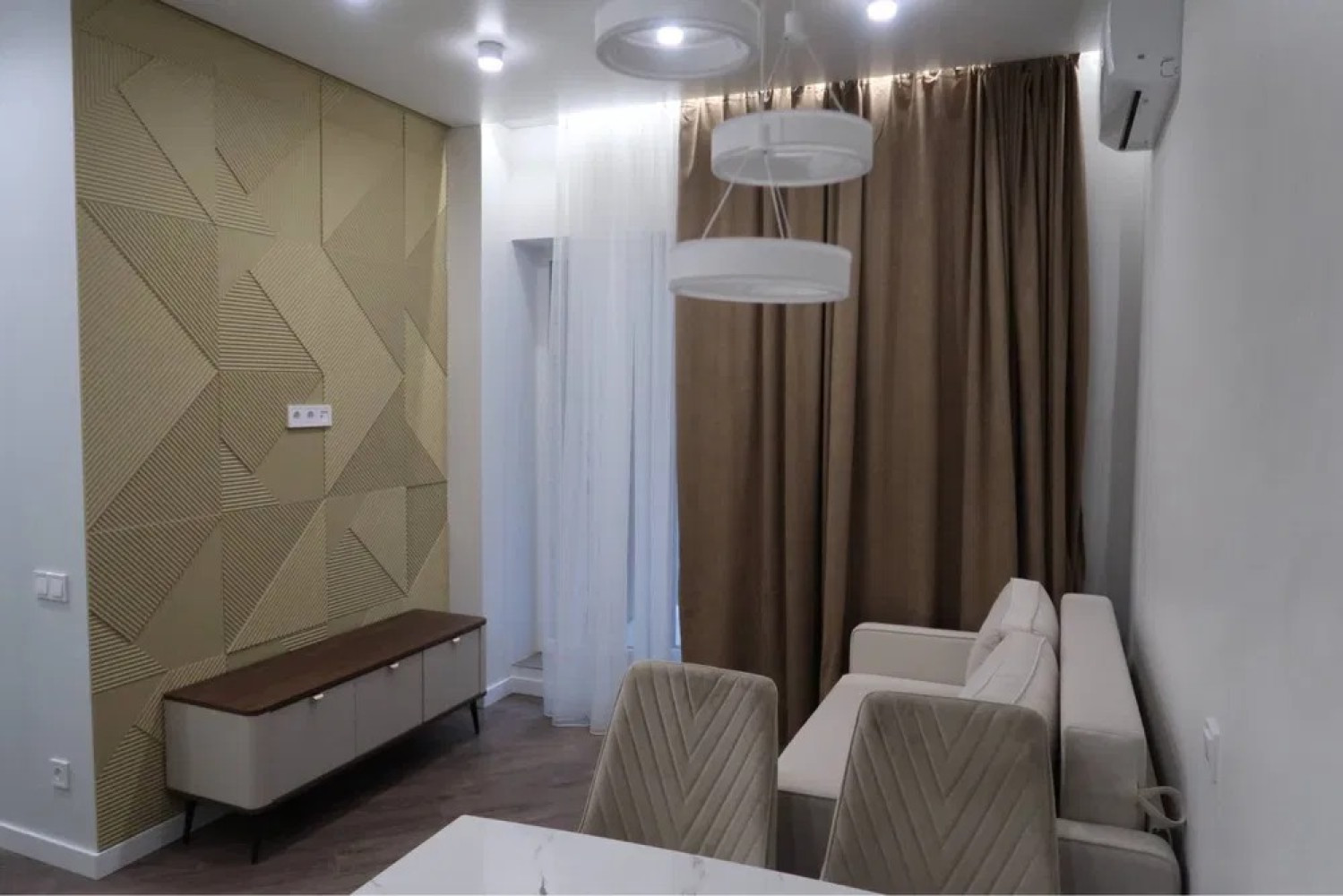 Квартира на вул. Краснова, 41 м², 77 000$ — FAKTOR